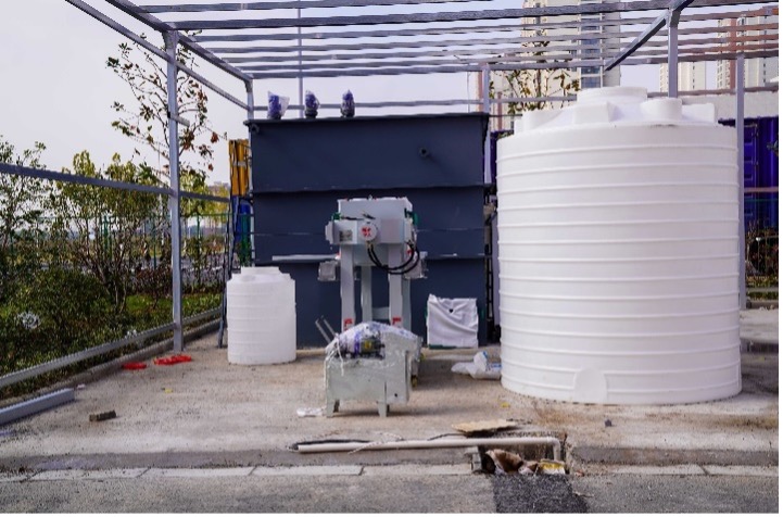 1670040371716000709.jpg 2.jpg